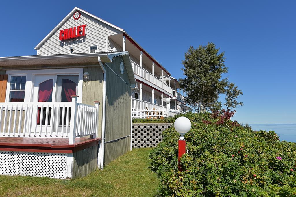 Motel Et Chalets Bo-Fleuve Evangeline 세인트시몬 외부 사진