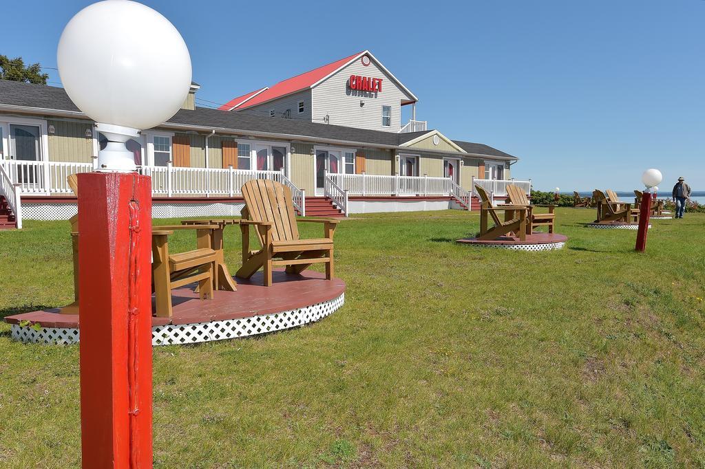 Motel Et Chalets Bo-Fleuve Evangeline 세인트시몬 외부 사진
