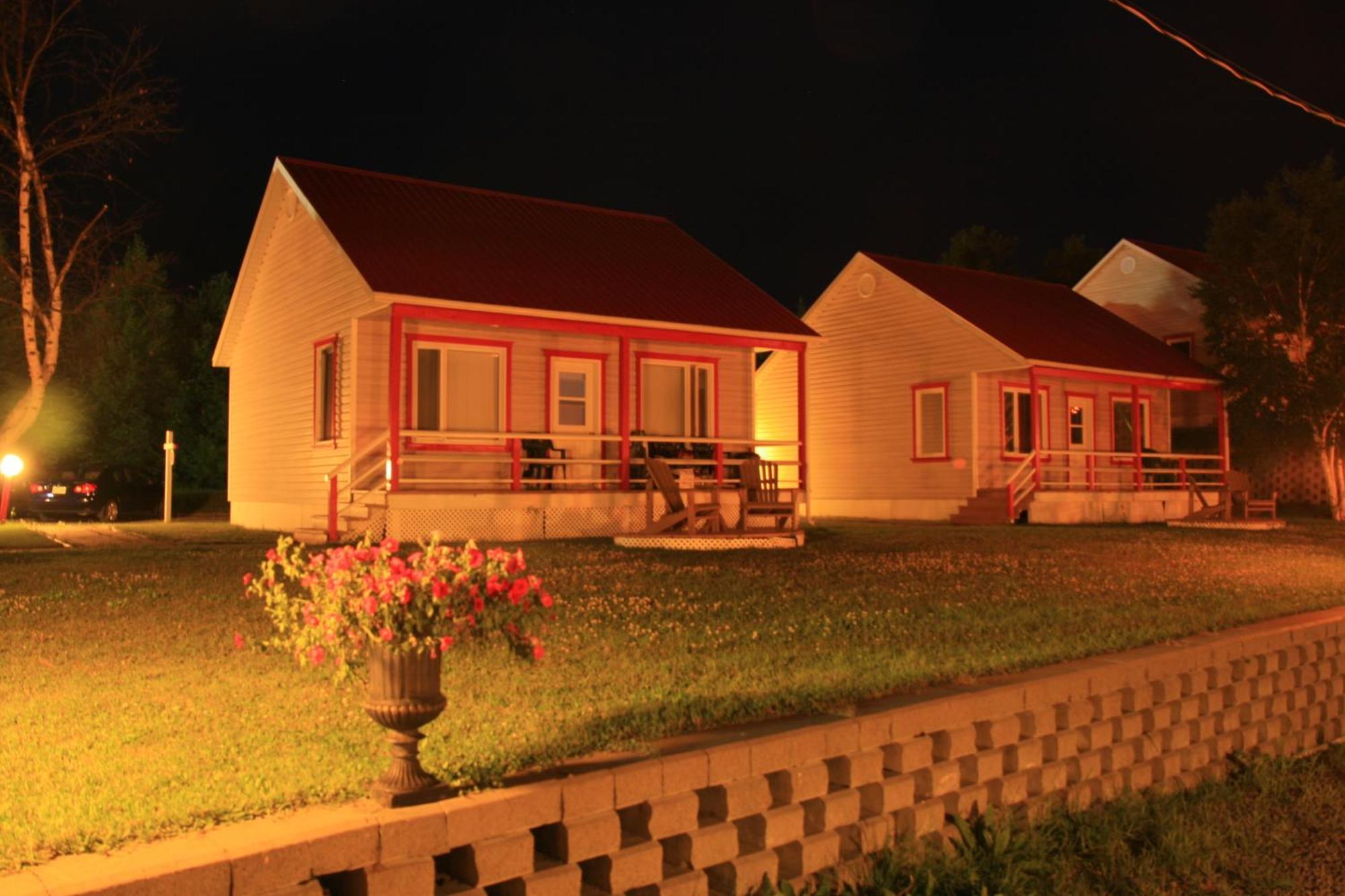 Motel Et Chalets Bo-Fleuve Evangeline 세인트시몬 객실 사진