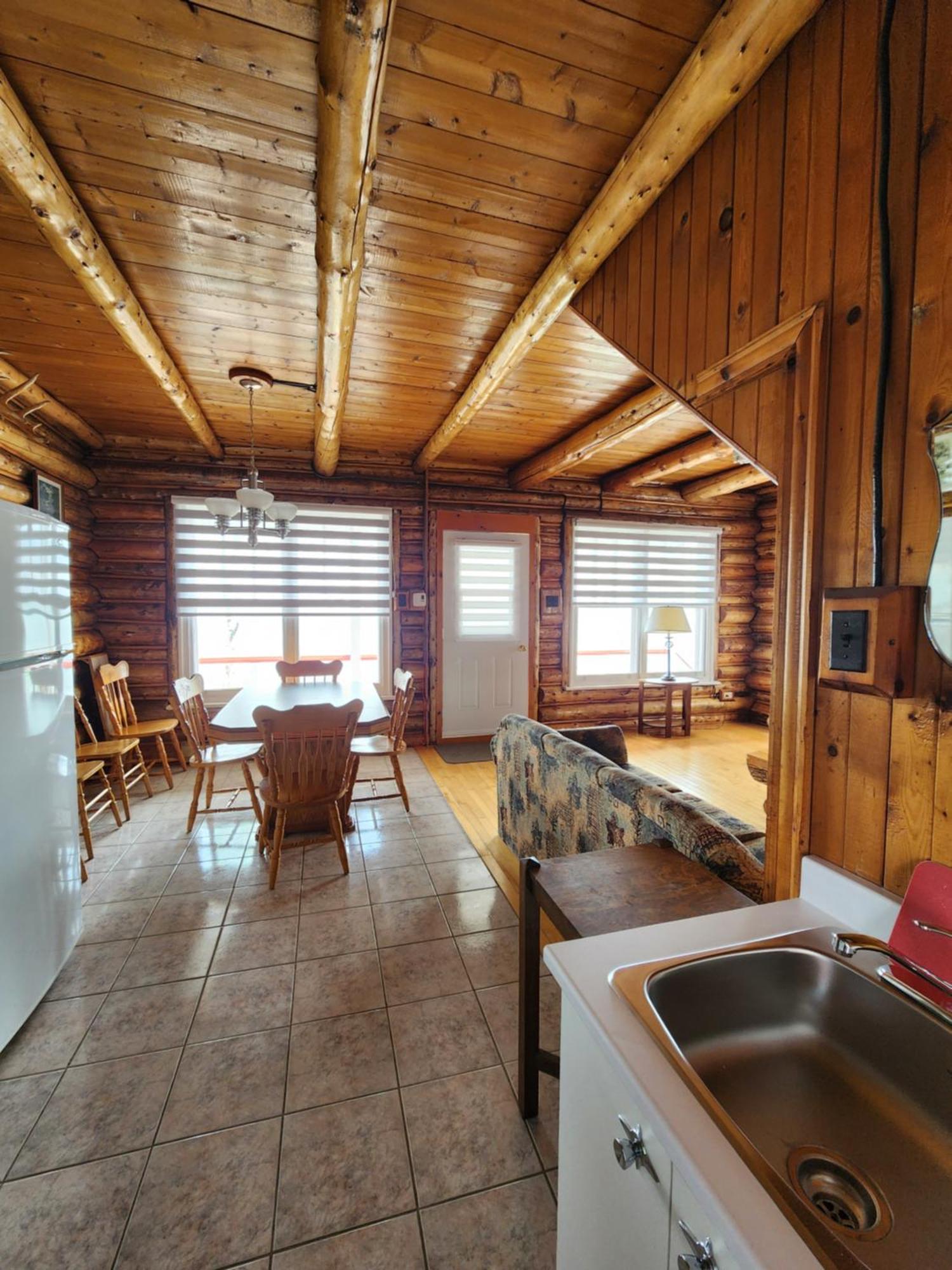 Motel Et Chalets Bo-Fleuve Evangeline 세인트시몬 외부 사진